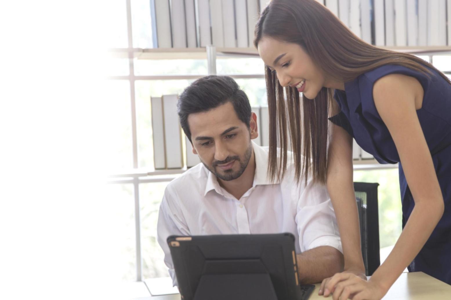 Environnement de travail moderne et collaboratif de vorenciaxmedia